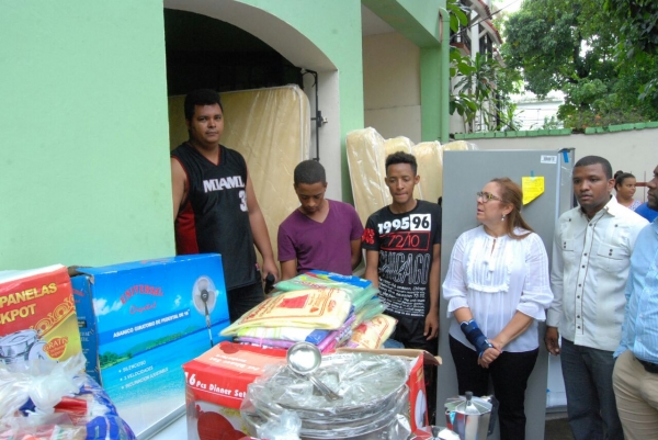 Resultado de imagen para Plan Social inicia entrega de 45 mil raciones reforzadas de alimentos a mil 200 Organizaciones No Gubernamentales